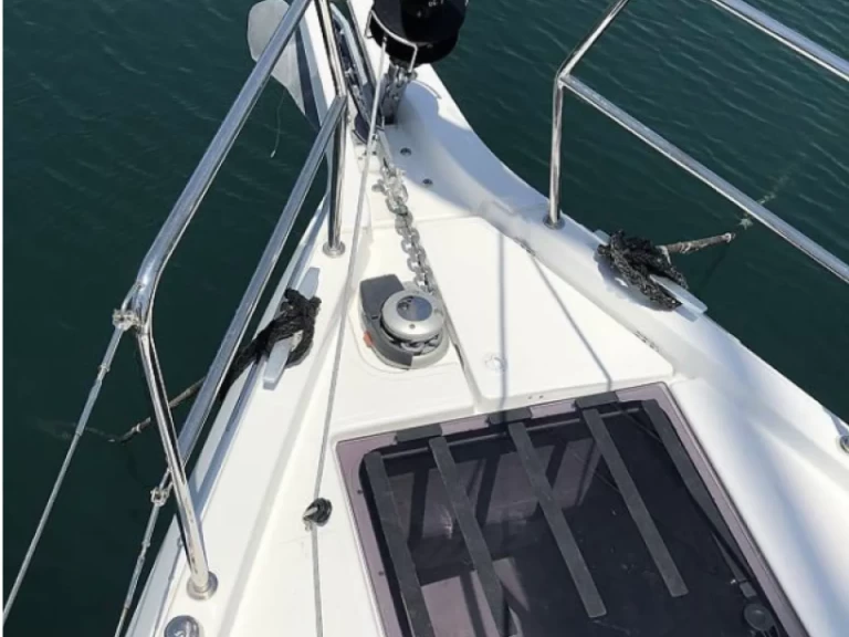 Alquiler Velero Jeanneau con o sin  título de navegación