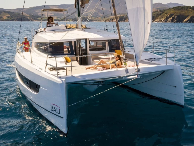 Alquiler de barcos Parham Town barato de Bali 4.2