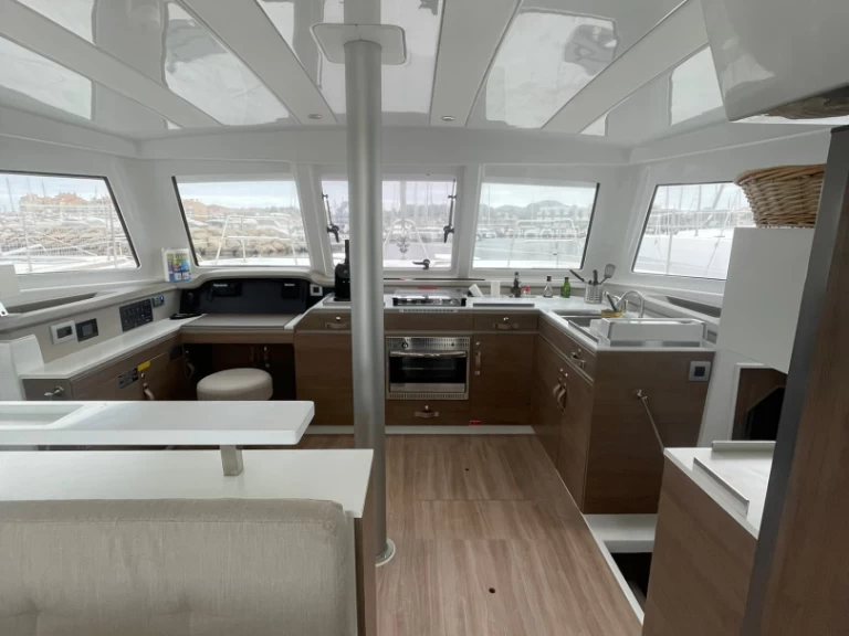 Alquiler Catamarán Bali con o sin  título de navegación