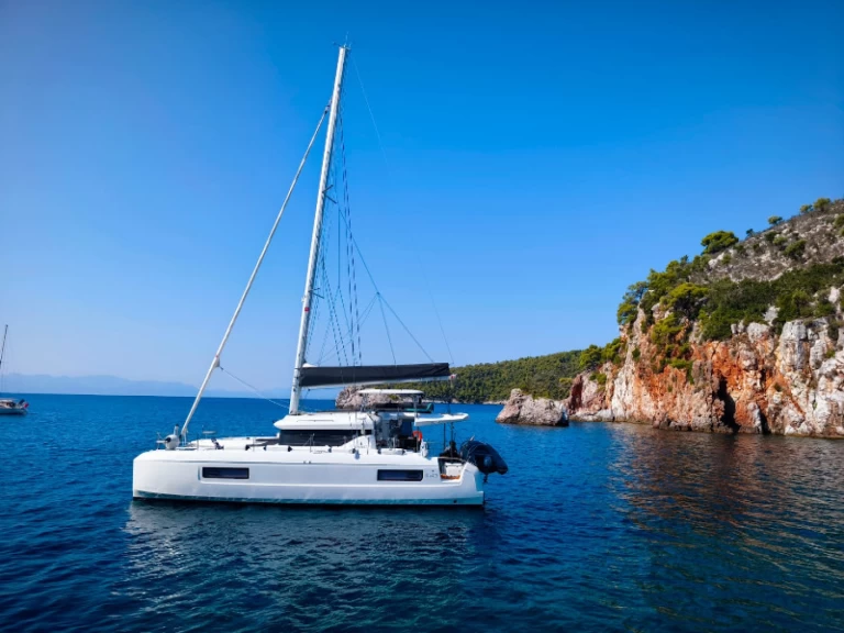 Catamarán para alquilar Volos al mejor precio