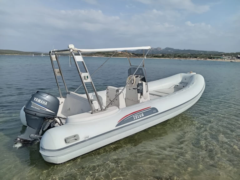 Alquiler de embarcaciones Predator 570 enPalau en Samboat