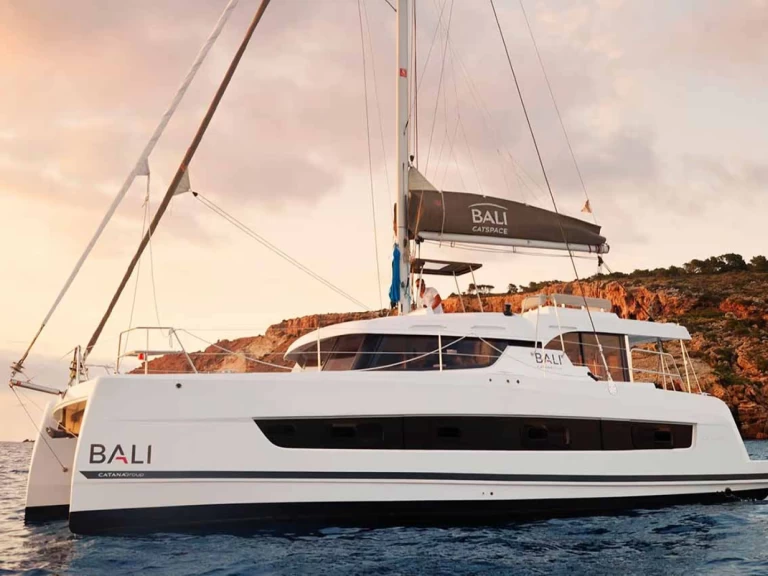 Alquiler de barcos Palma de Mallorca barato de Bali Catspace Voile