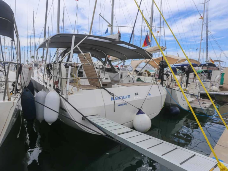 Bavaria Bavaria C45 de alquiler a Gouviá