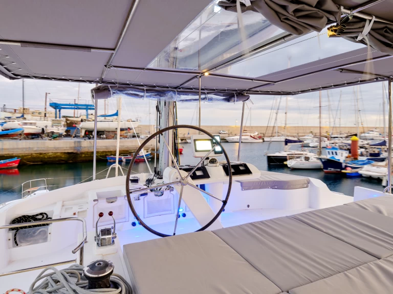 Alquiler de embarcaciones Lagoon Lagoon 52 F enSan Miguel De Abona en Samboat