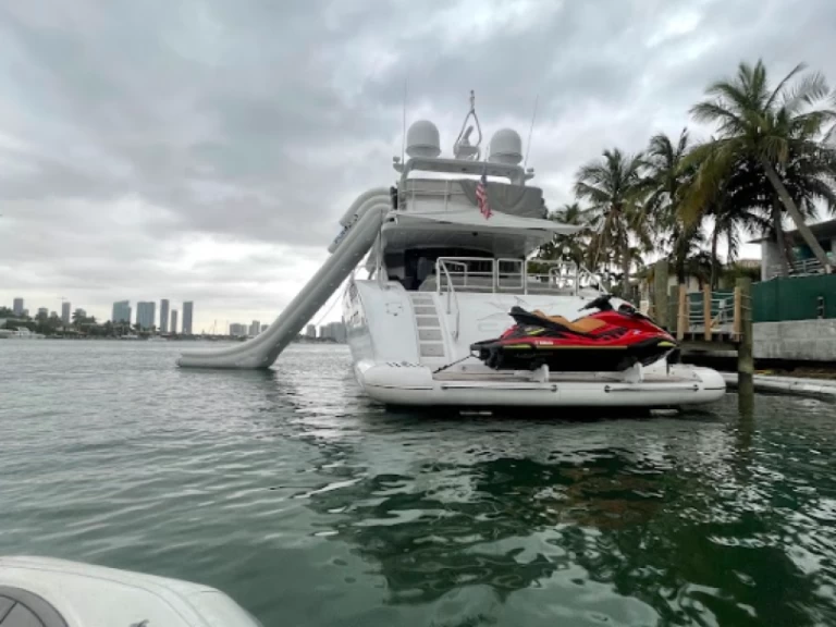 Alquiler de Yate de lujo, con o sin patrón Leopard Miami Beach