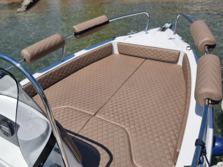 Alquiler de Karel F17 en Agios Nikolaos