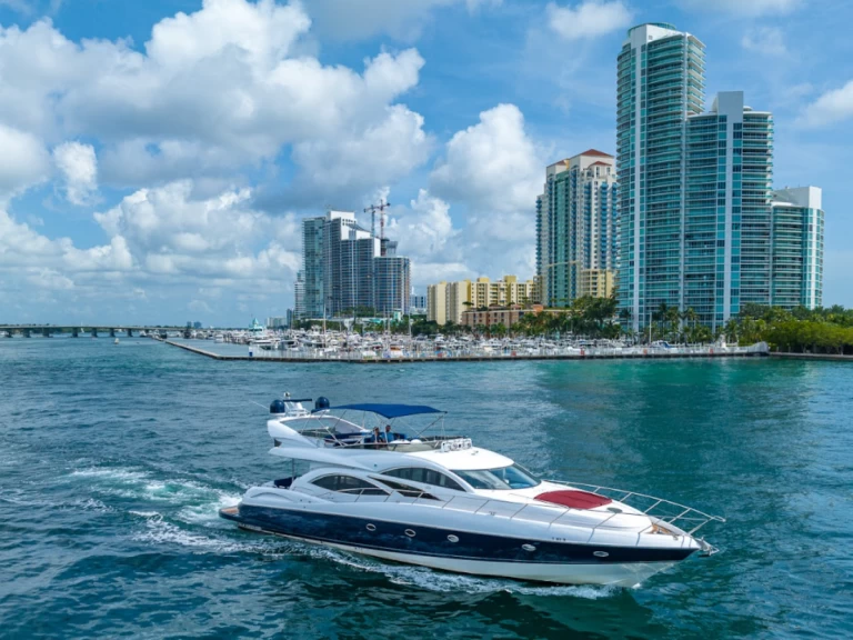 Alquiler de Yate de lujo, con o sin patrón Sunseeker Miami Beach