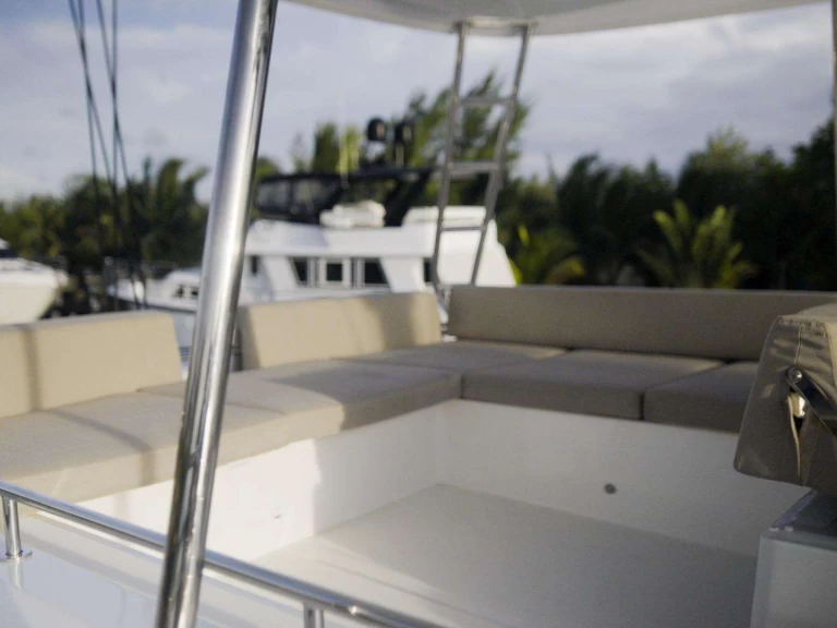 Alquiler de embarcaciones Lagoon BELLISSIMA enBelice en Samboat