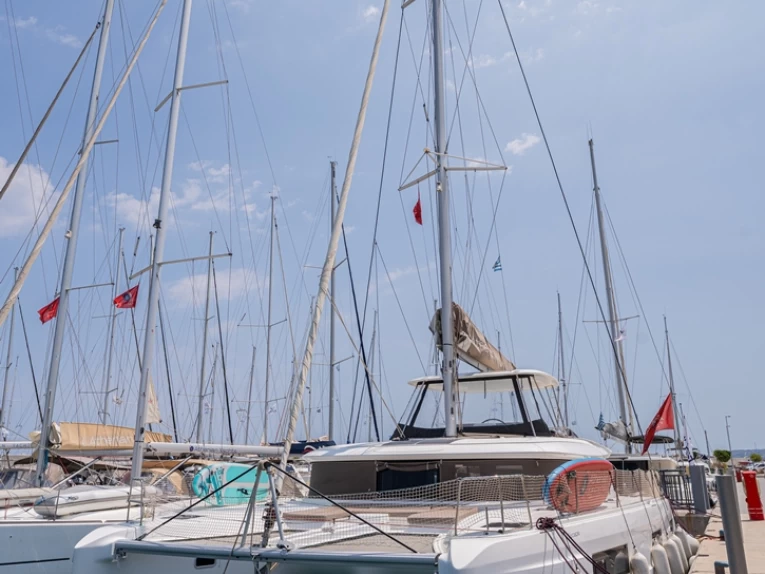 Alquiler Catamarán Lagoon con o sin  título de navegación