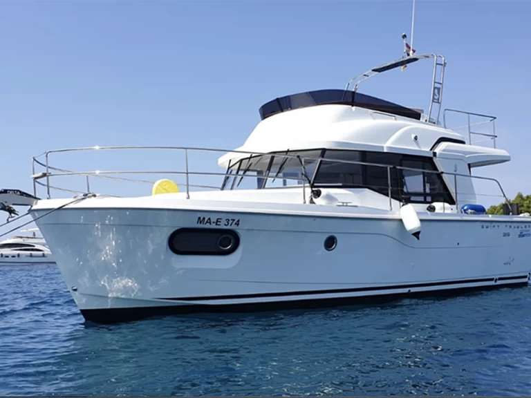 Alquiler de embarcaciones Bénéteau Swift Trawler 35 enBiograd na Moru en Samboat
