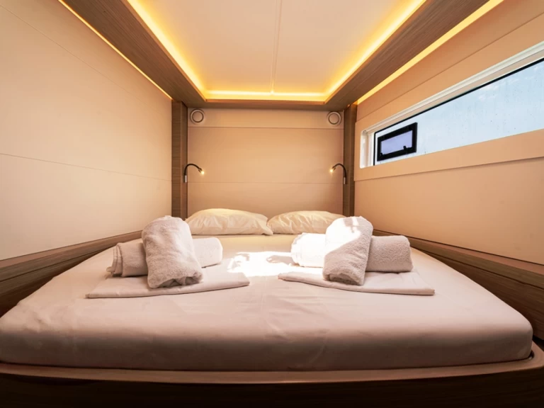 Alquiler de Catamarán, con o sin patrón Lagoon Rhodes (Ciudad)