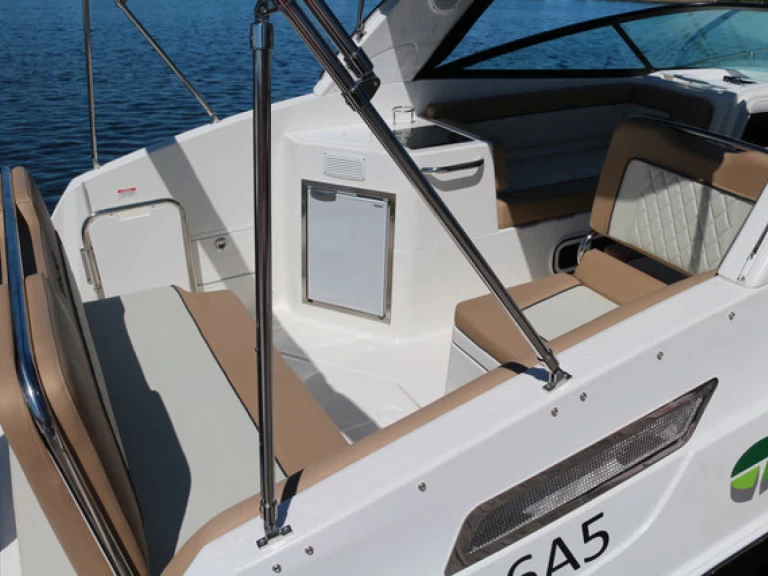 Alquiler de Bayliner C8 en Górkło