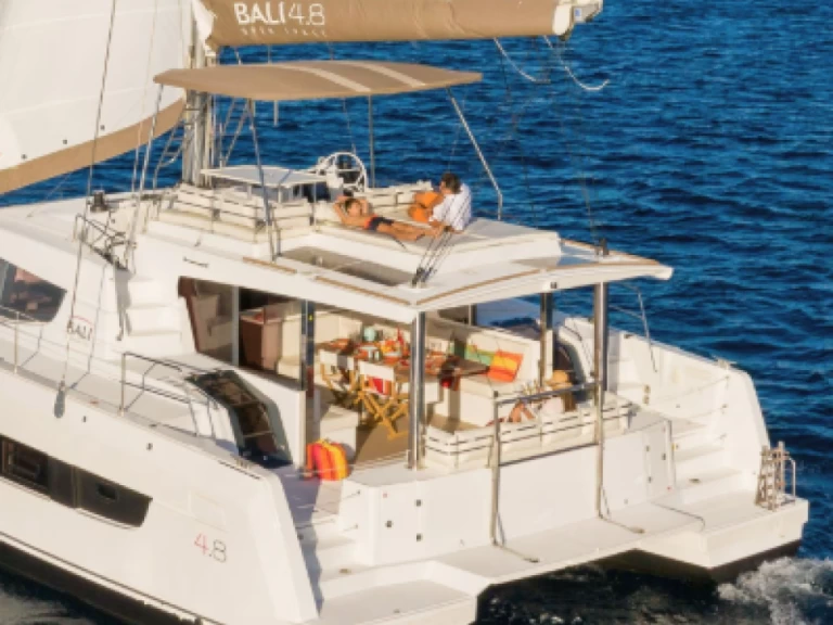 Alquiler de 15 BALI 4.6 TEN en Ajaccio