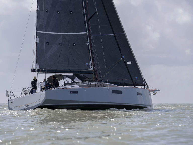 Velero para alquilar Larmor-Plage al mejor precio