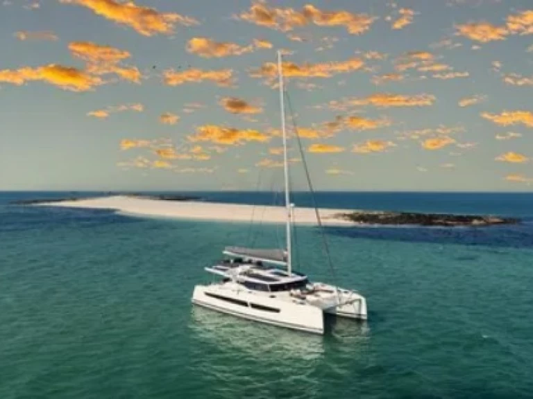 Alquiler de Catamarán, con o sin patrón Fountaine Pajot Santa Lucía