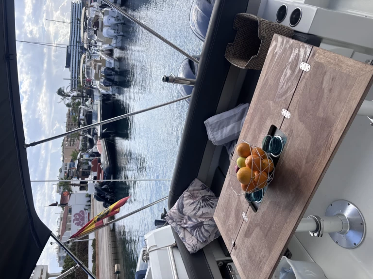 Alquiler Lancha Jeanneau con o sin  título de navegación