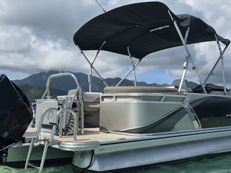 Alquiler de embarcaciones Avalon 23 enKaneohe en Samboat