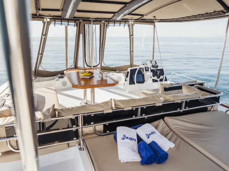 Alquiler de Catamarán, con o sin patrón Bali Álimos