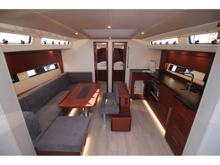 Alquiler de barcos Álimos barato de Hanse 460