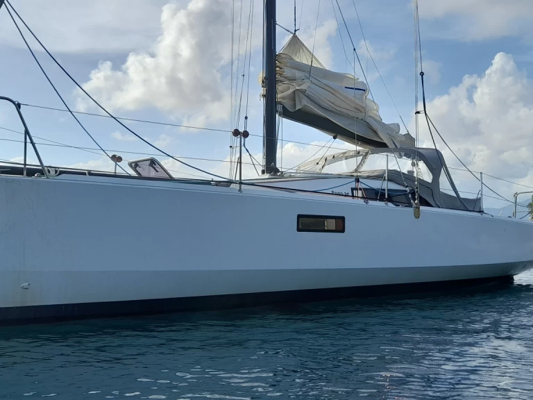 Alquiler de embarcaciones Pogo Structures Pogo 30 enPort de Fort-de-France en Samboat