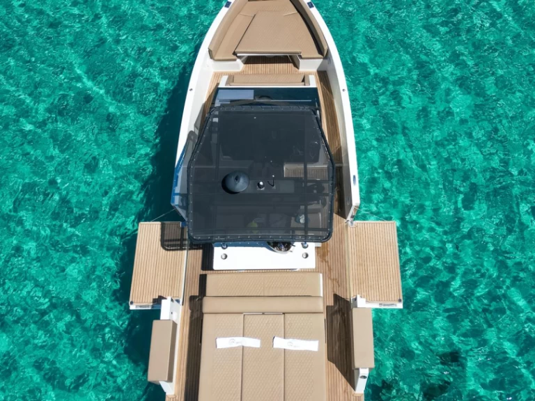 Alquiler de embarcaciones De Antonio  D33 enSant Antoni de Portmany en Samboat