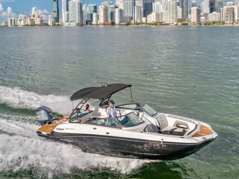 Alquiler de embarcaciones Monterey 27 enMiami Beach en Samboat