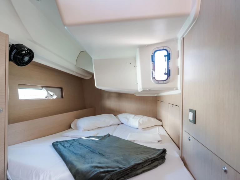 Alquiler de barcos Olbia barato de Oceanis 40.1