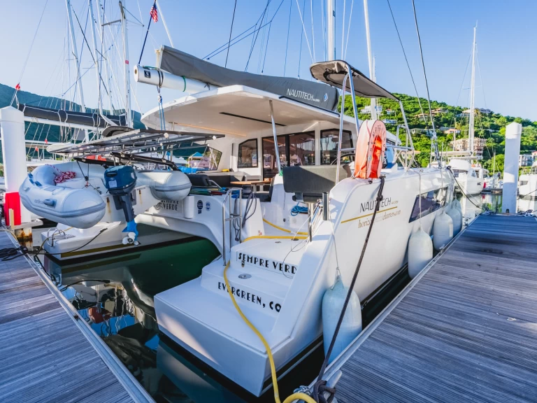 Alquiler de Catamarán, con o sin patrón Nautitech Road Town