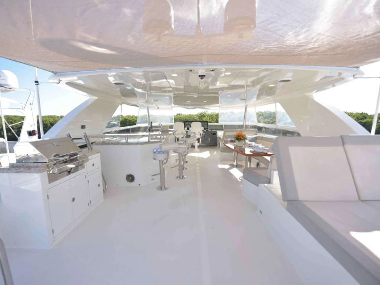 Ocean alexander Touch N Go de alquiler a Nassau