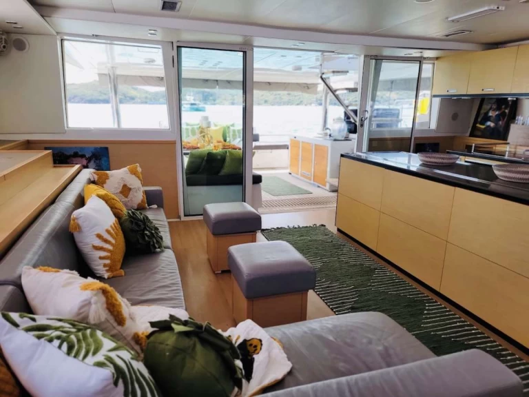 Alquiler Yate de lujo Lagoon con o sin  título de navegación