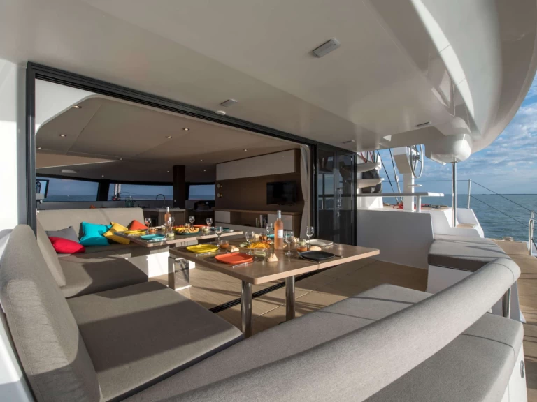 Alquiler de embarcaciones Custom TRILOGY enLe Marin en Samboat