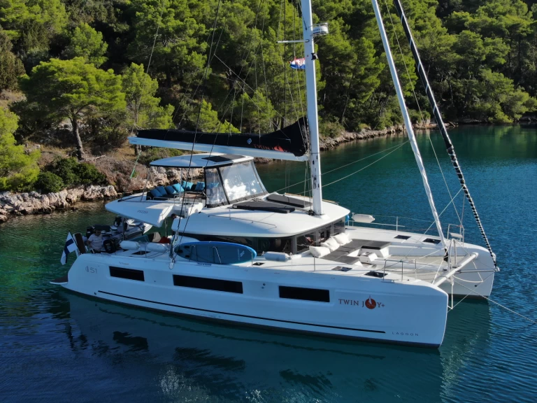 Catamarán para alquilar Trogir al mejor precio