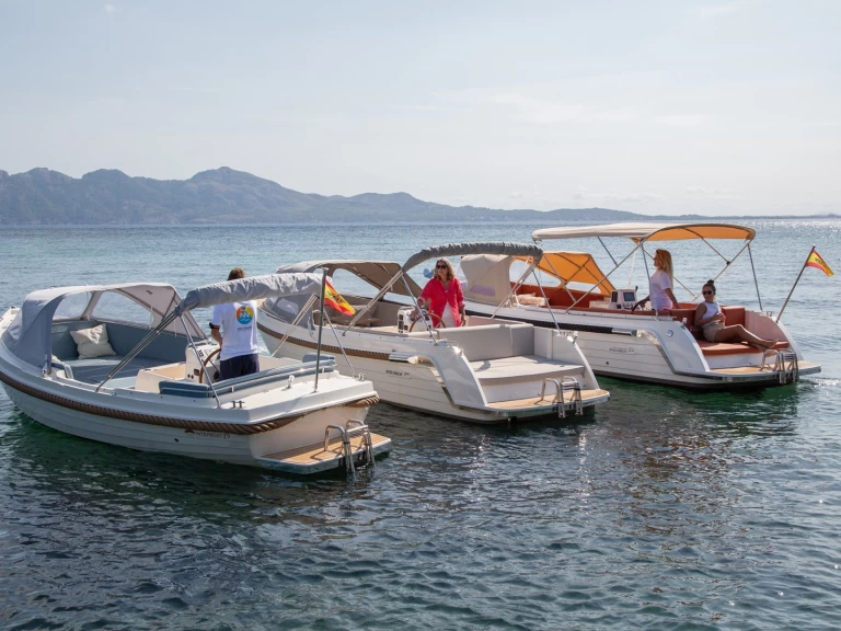 Alquiler Lancha Interboat con o sin  título de navegación