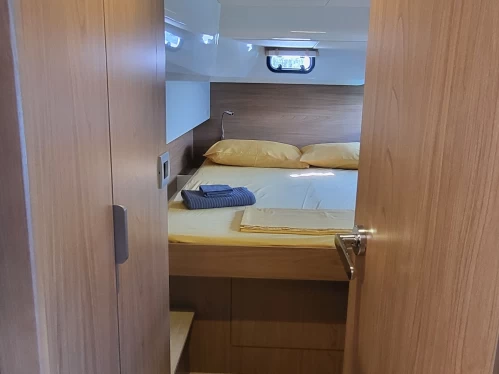 Alquiler de barcos Procida barato de Bali Catsmart