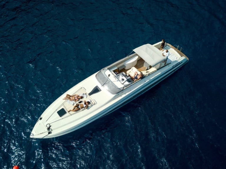 Alquiler Lancha cherokee con o sin  título de navegación