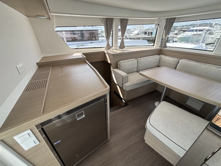 Alquiler Catamarán Lagoon con o sin  título de navegación