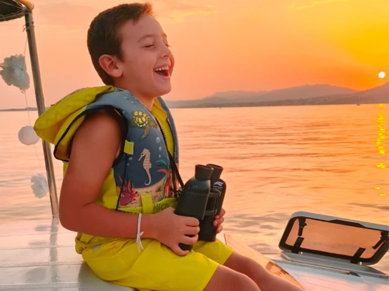 Alquiler de embarcaciones Naviplane 710 enBenalmádena en Samboat