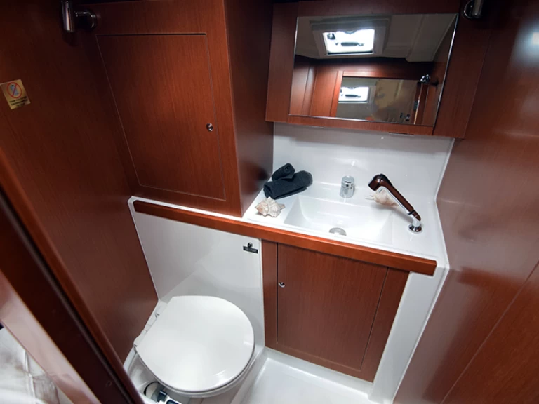 Alquiler de Velero, con o sin patrón Bénéteau Álimos