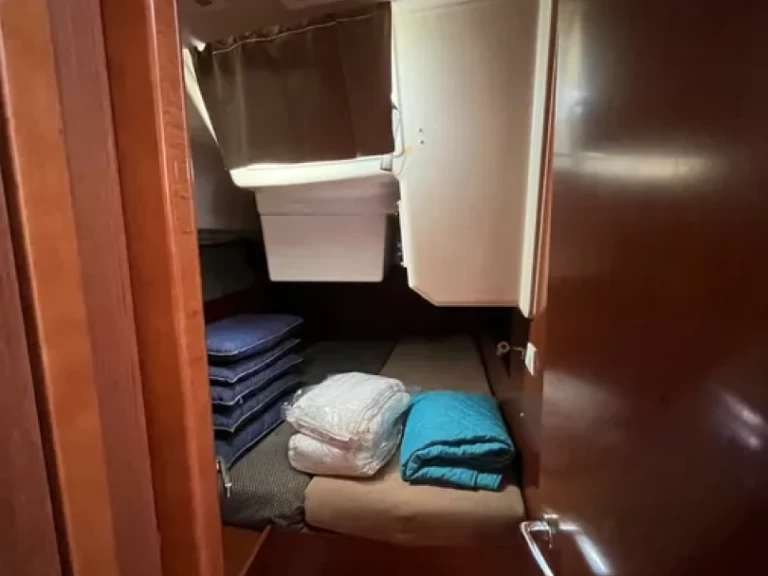 Alquiler de barcos Gouviá barato de Oceanis 41.1