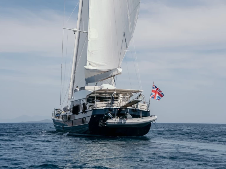 Alquiler Velero Custom Made con o sin  título de navegación