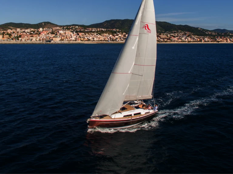 Hanse Hanse 388 de alquiler a Šibenik