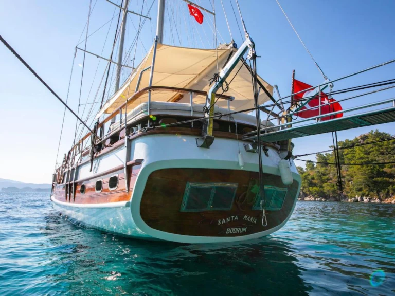 Alquiler Velero Custom Made con o sin  título de navegación