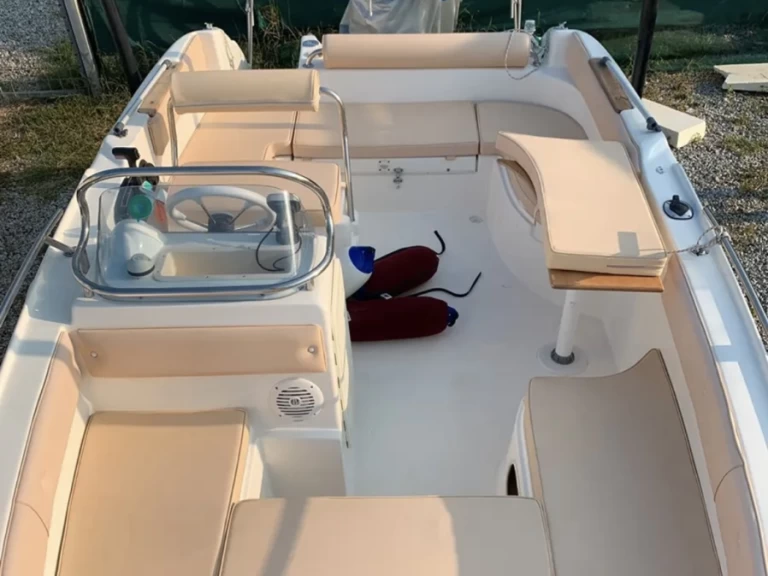 Marinello Eden 18 de alquiler a Messina