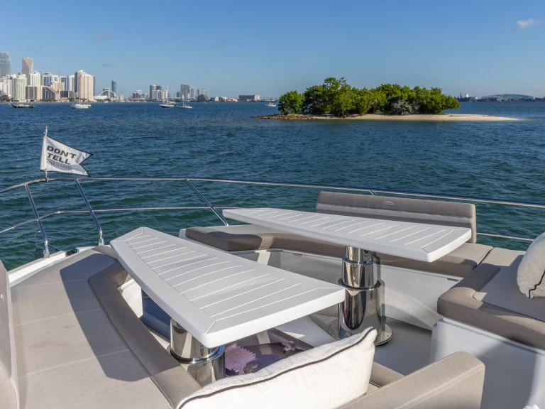 Alquiler de Yate de lujo, con o sin patrón Galeon Miami