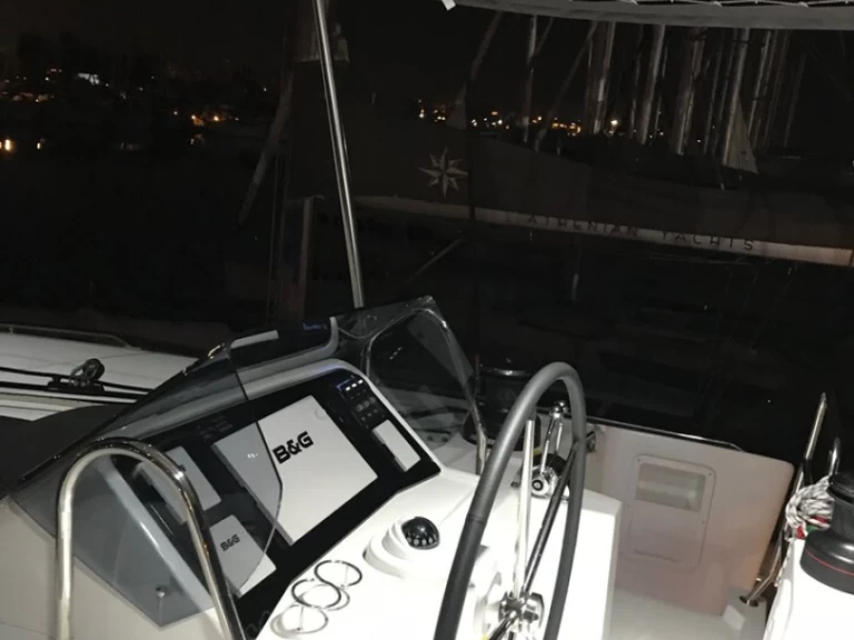 Lagoon Lagoon 450 F de alquiler a Álimos