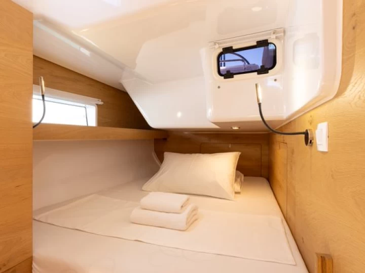 Alquiler Velero Elan con o sin  título de navegación