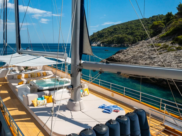 Alquiler de  Luxury Sailing Yacht Dalmatino en Split