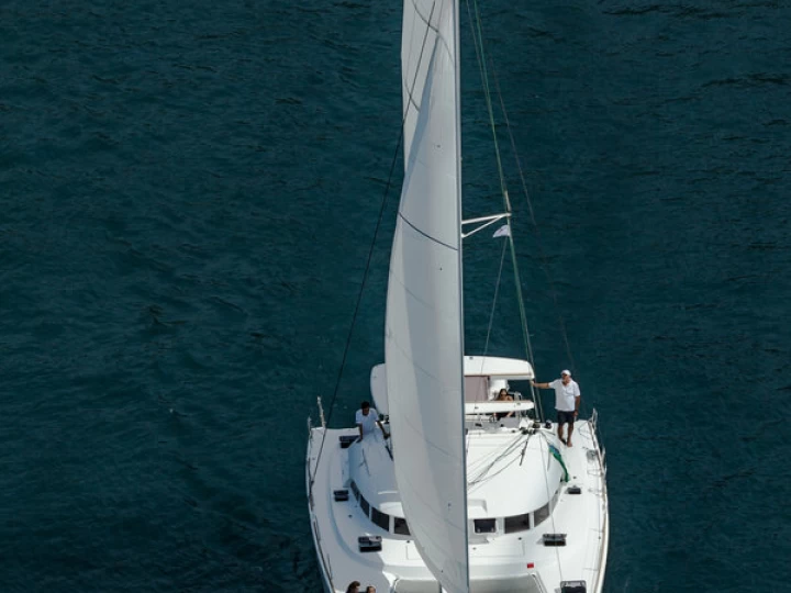 Alquiler de embarcaciones Lagoon Lagoon 380 enKomolac en Samboat