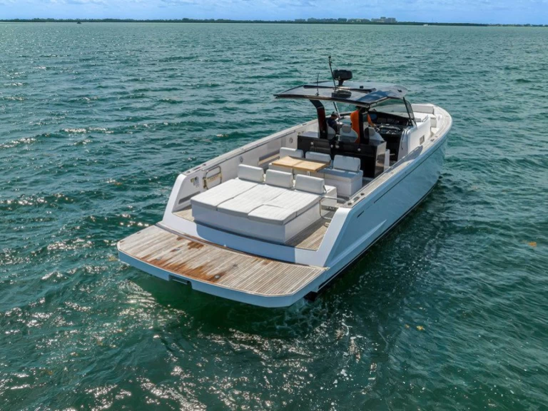 Alquiler de Pardo Yachts Pardo 43 en Miami Beach