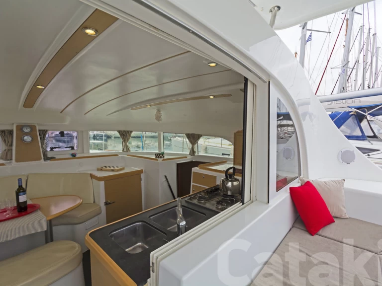 Alquiler de barcos Lávrio barato de Lagoon 380 S2